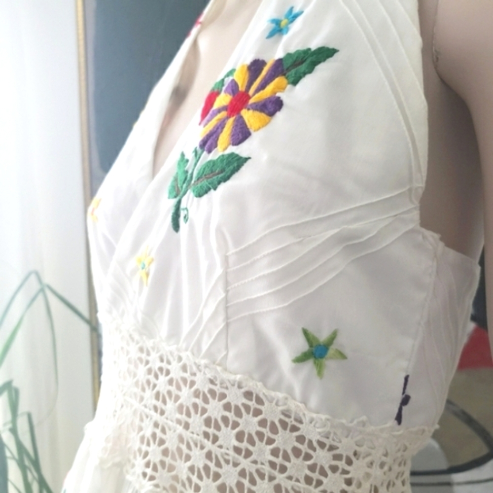 Vintage | Embroidered Mexican Halter Maxi Dress - Picture 4 of 15